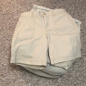 Khaki shorts- NWT 🎍